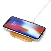 Hot sale 2021 New portable ultra-thin bamboo fast wireless charger for mobile phone charger